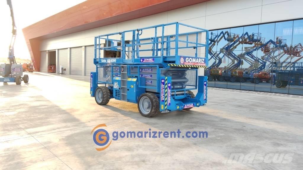 Genie GS 4390 シザースリフト