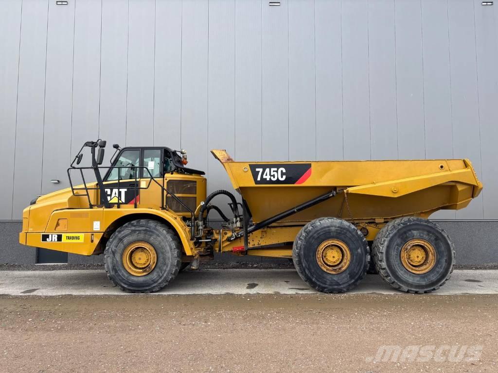 CAT 745 C アーティキュレート式ダンプトラック