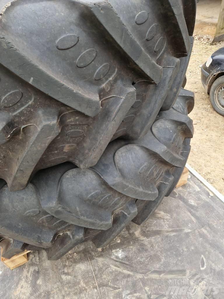 BKT 520/85 R42 タイヤ、ホイル、リム