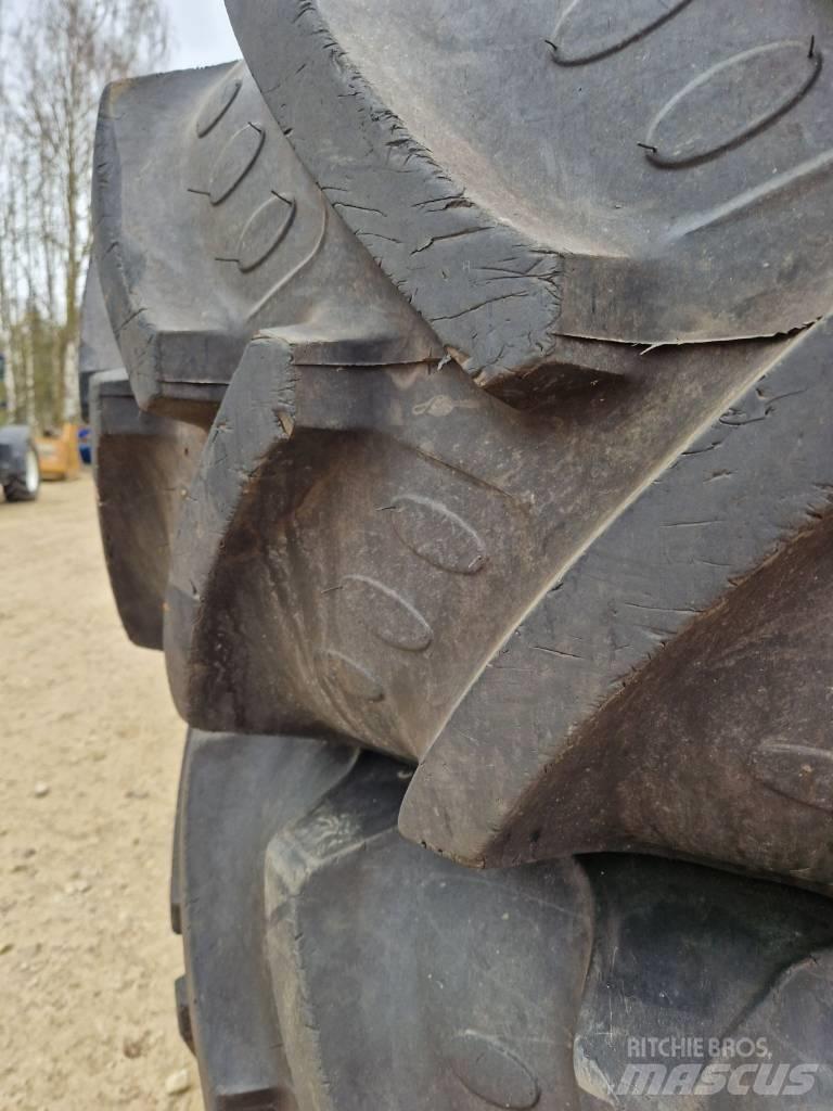 BKT 520/85 R42 タイヤ、ホイル、リム