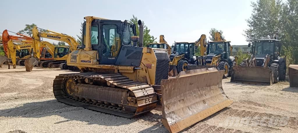 Komatsu D61EX-15 ブルドーザー