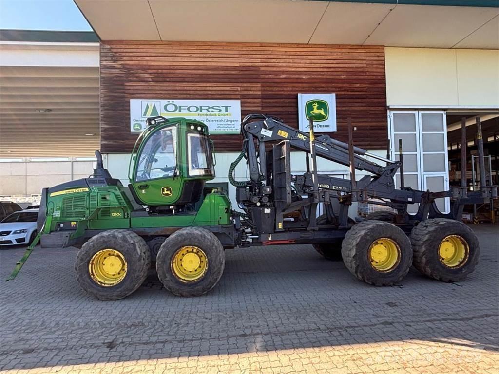 John Deere 1210 G フォワーダー