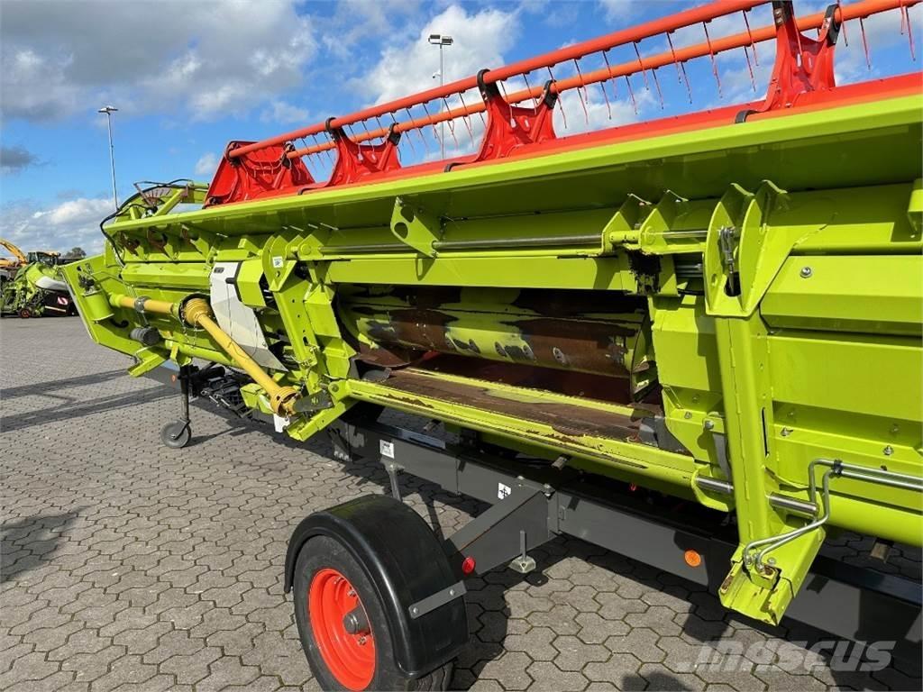 CLAAS Lexion 6800 コンバイン