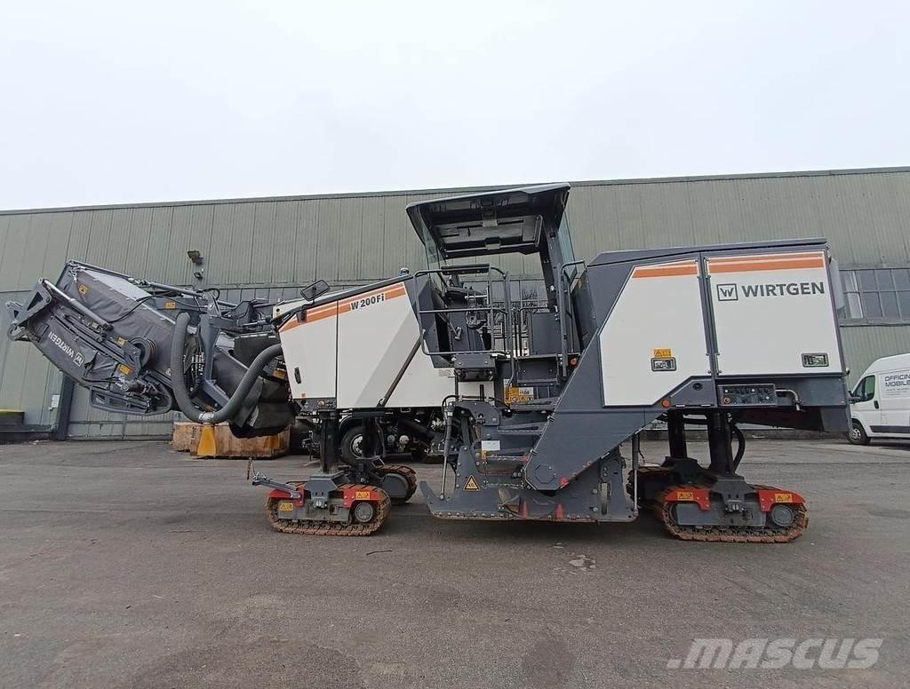 Wirtgen W200Fi コンクリート・ストーンマシン