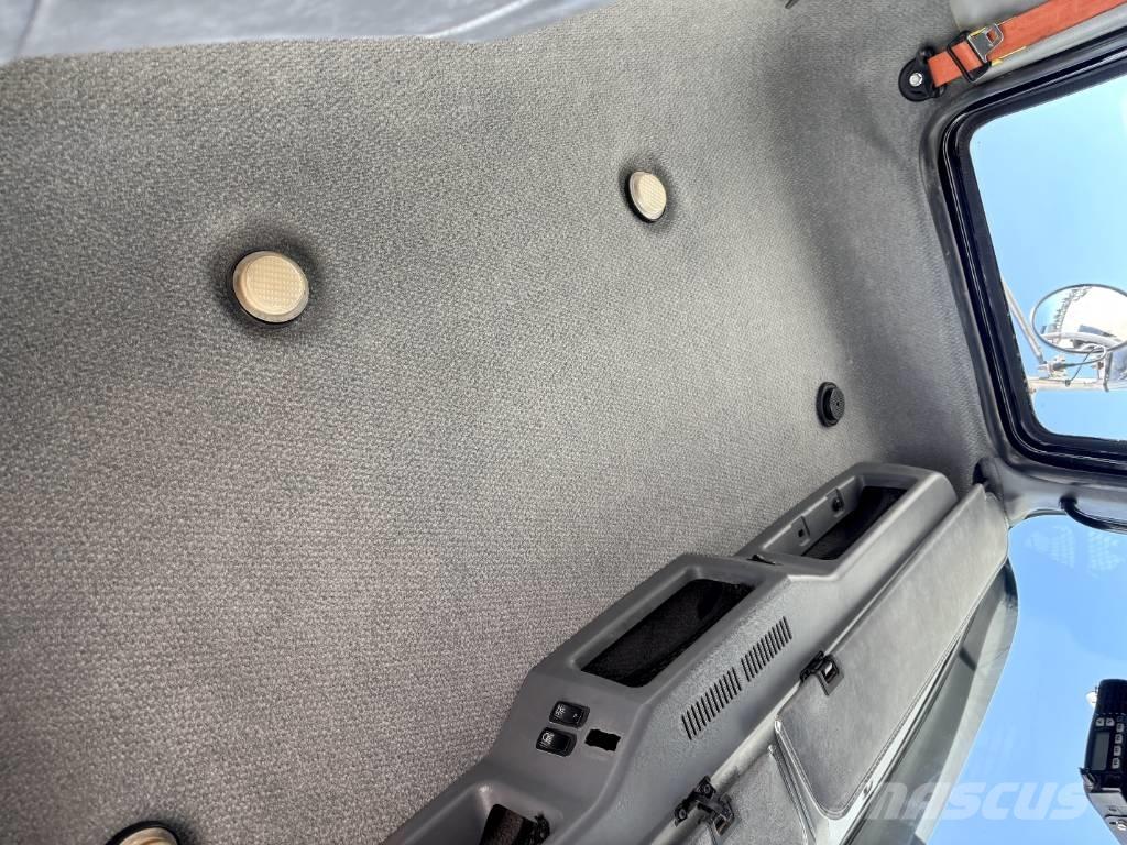 Mack CHU 613 レッカー車