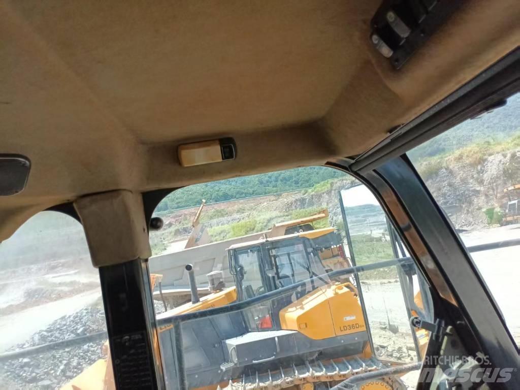 CAT 773 F アーティキュレート式ダンプトラック