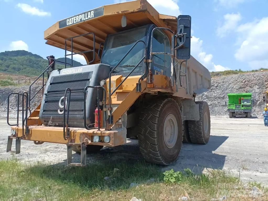 CAT 773 F アーティキュレート式ダンプトラック