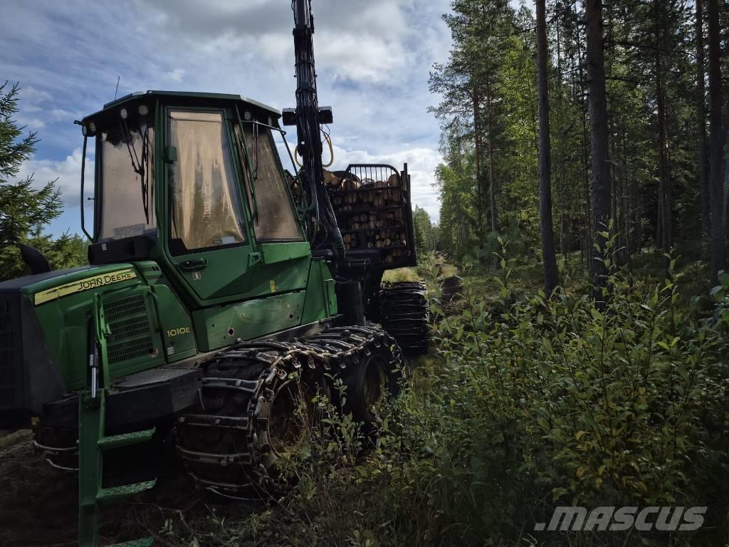 John Deere 1010 E フォワーダー