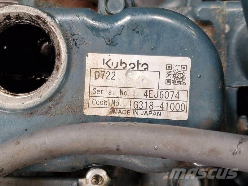 Kubota D722 エンジン