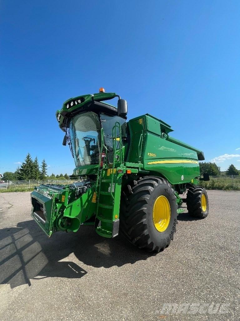John Deere T 560 i コンバイン