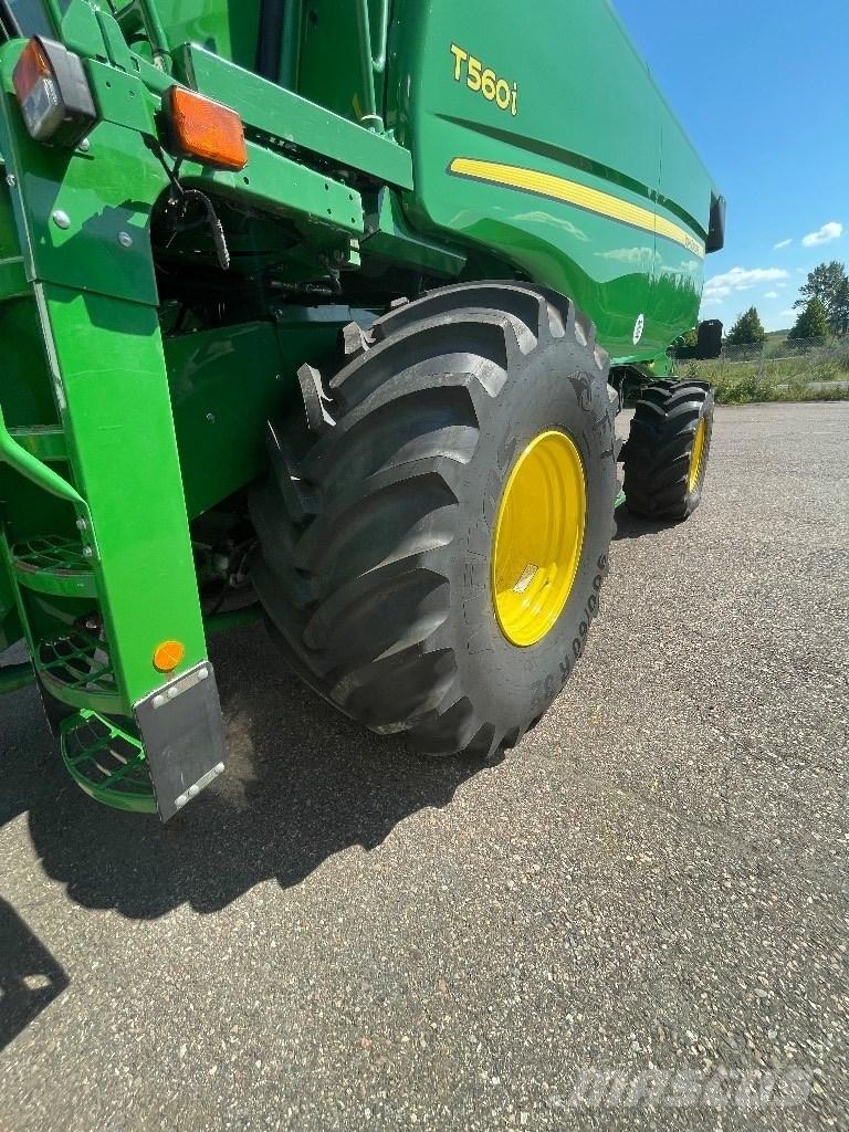 John Deere T 560 i コンバイン