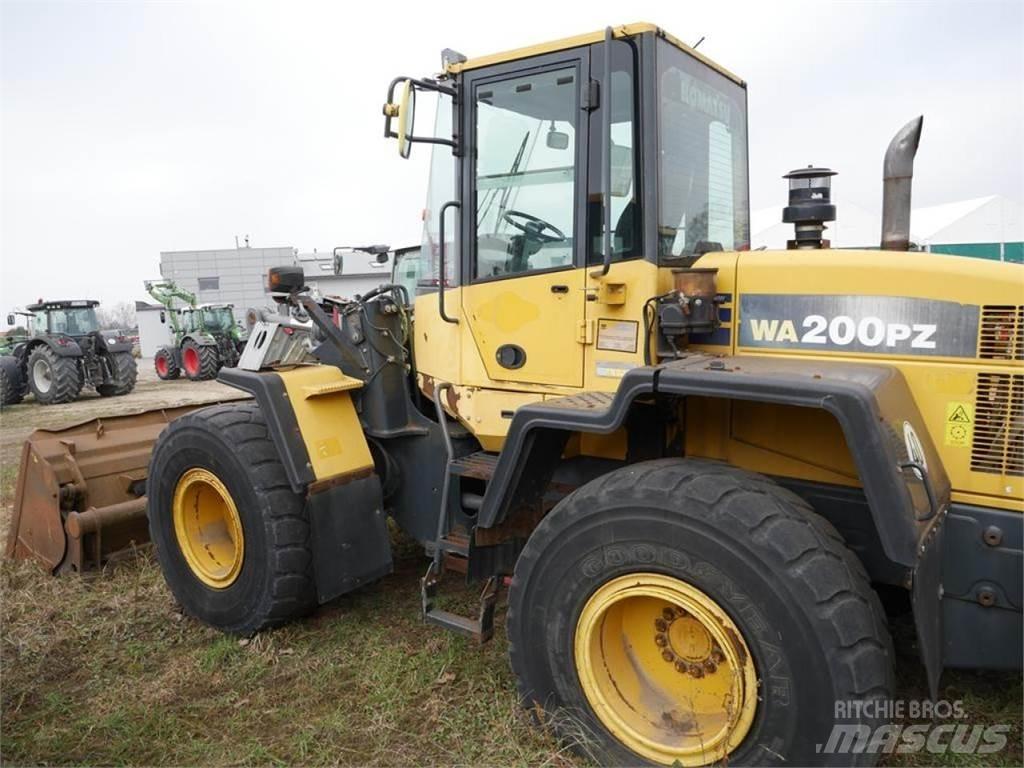 Komatsu WA 200 PZ ホイールローダー・タイヤショベル