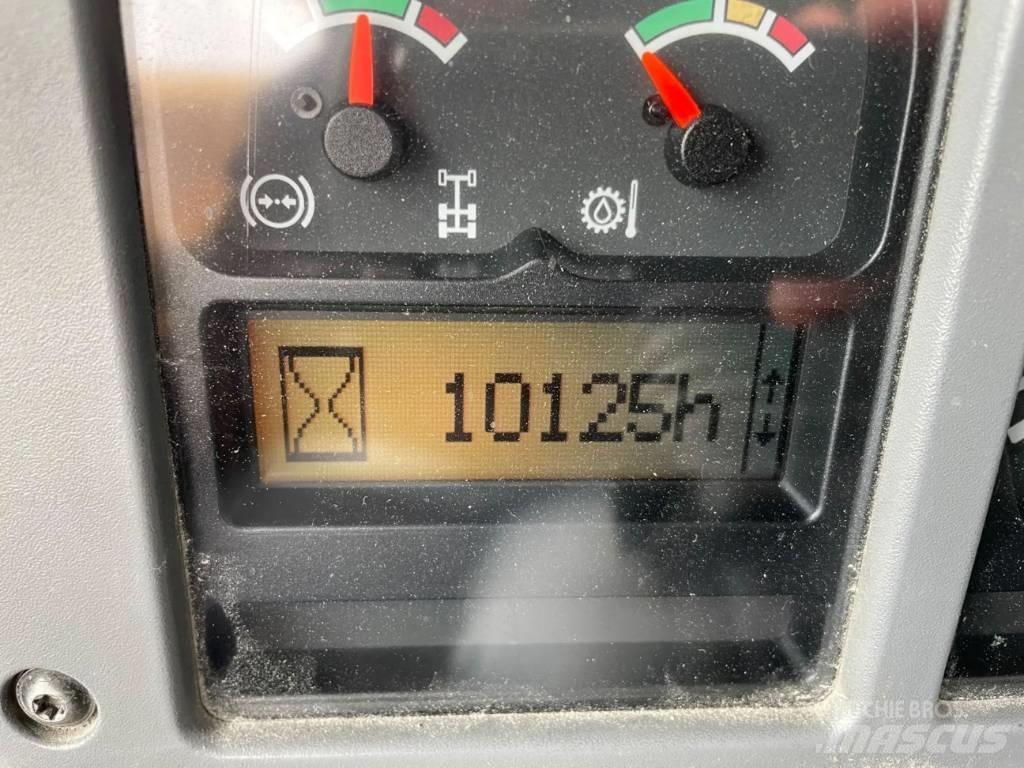 Volvo A40E アーティキュレート式ダンプトラック