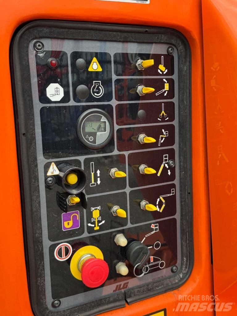 JLG E 450 AJ ブームリフト　屈伸型