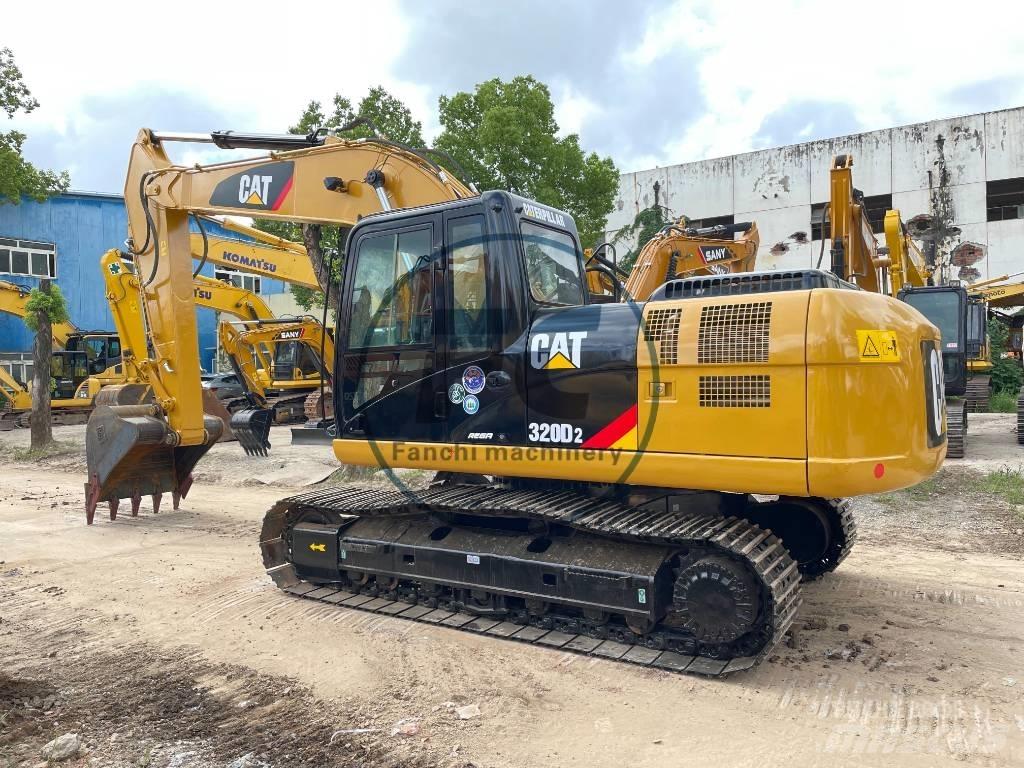 CAT 320 D 2 中型油圧ショベル 7ｔ-12ｔ（ユンボ・パワーショベル・バックホー）