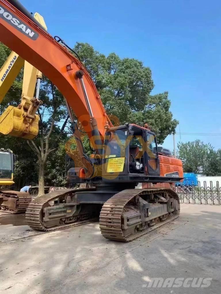 Doosan DX530 LC 大型油圧ショベル12t以上（パワーショベル・ユンボ）