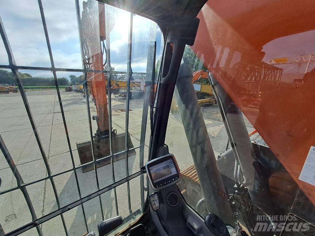 Doosan DX235LCR-5 大型油圧ショベル12t以上（パワーショベル・ユンボ）