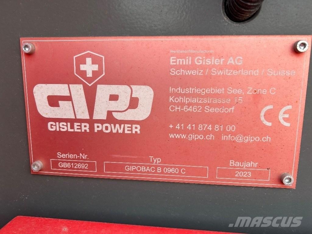 GIPO B0960 C 自走式クラッシャー
