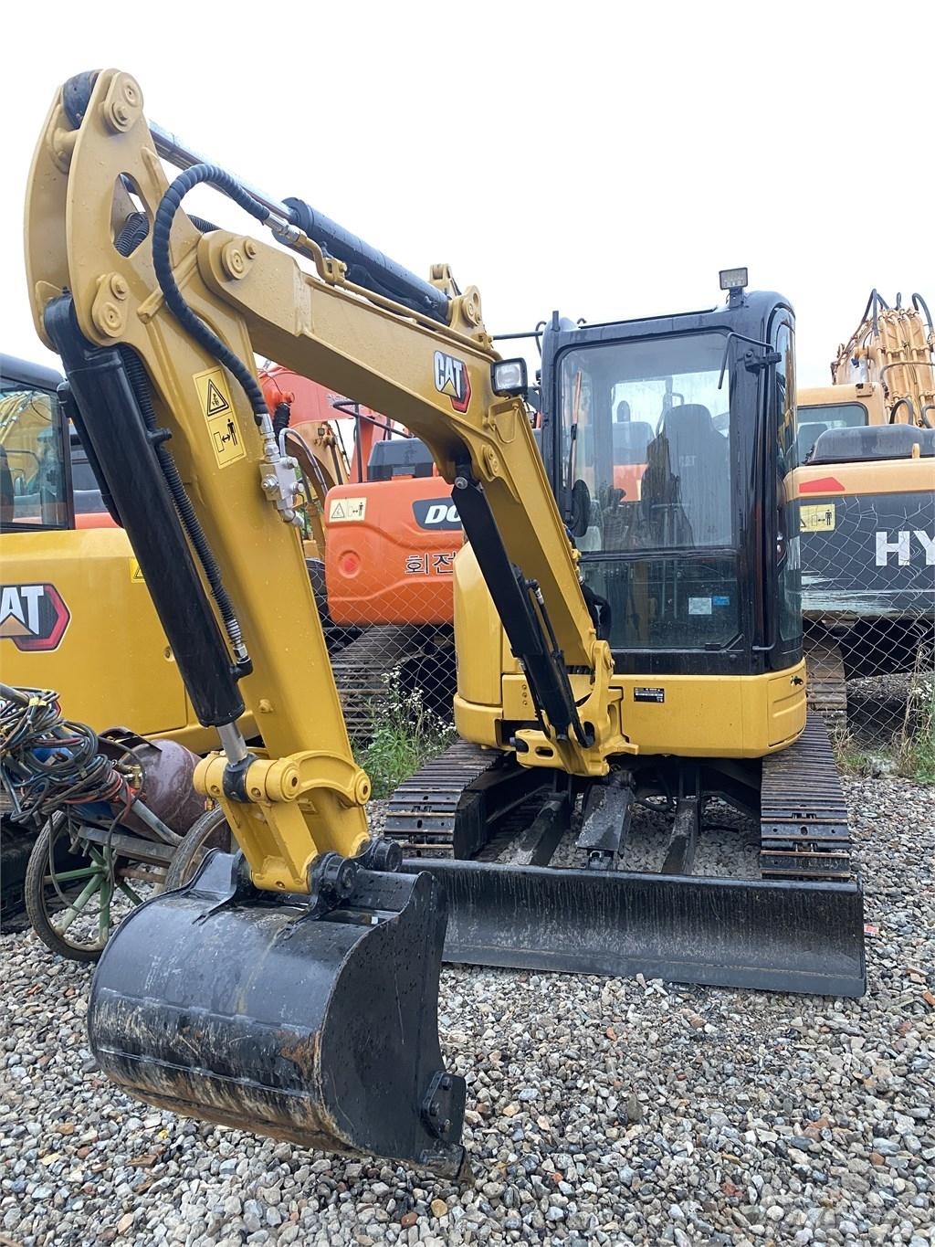 CAT 303E 大型油圧ショベル12t以上（パワーショベル・ユンボ）