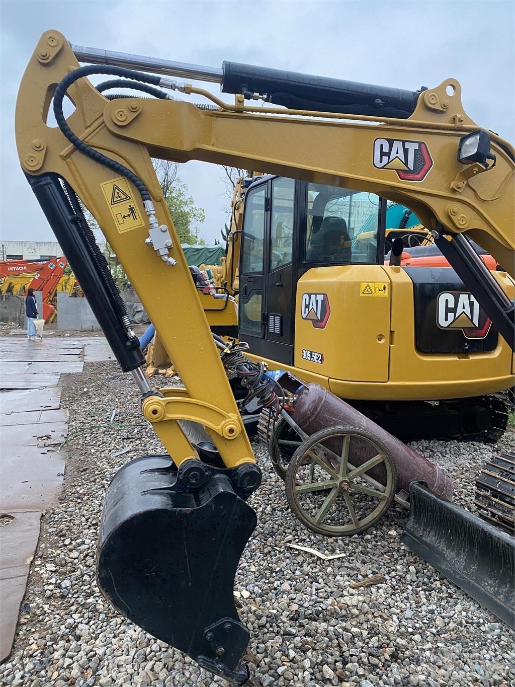 CAT 303E 大型油圧ショベル12t以上（パワーショベル・ユンボ）