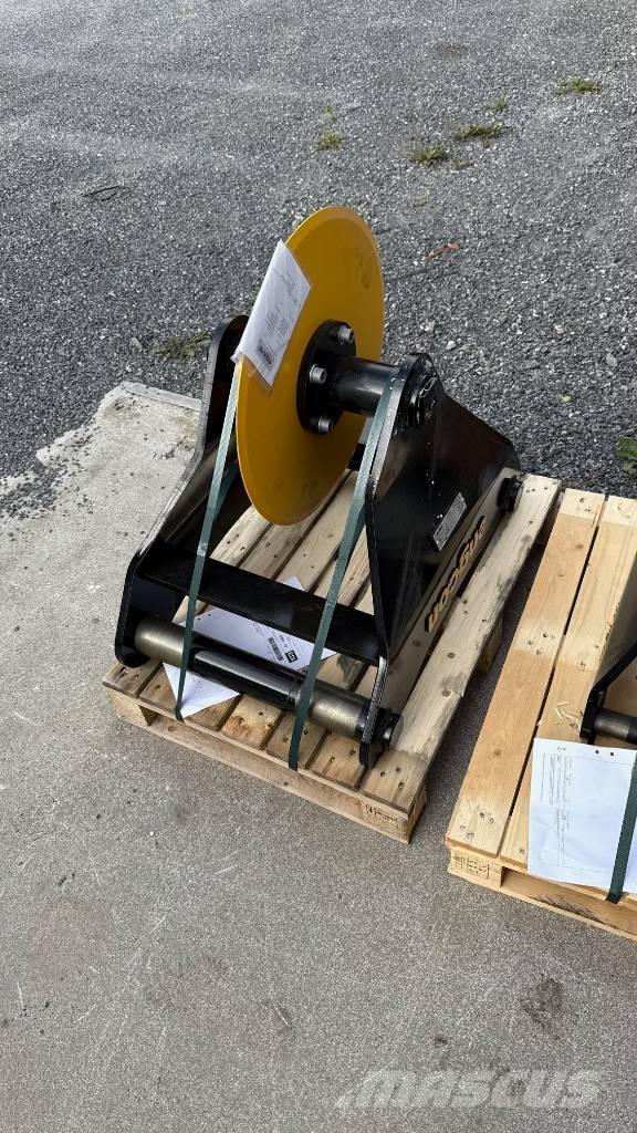 Engcon TC33 S70 カッター/切断機