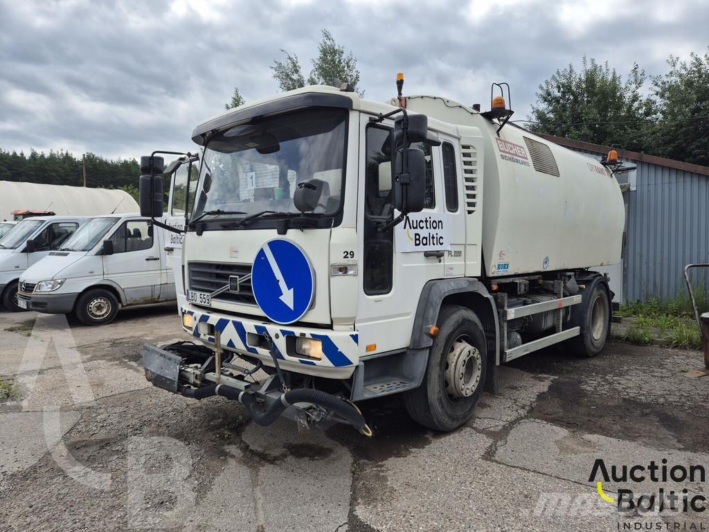 Volvo FL618 路面清掃機