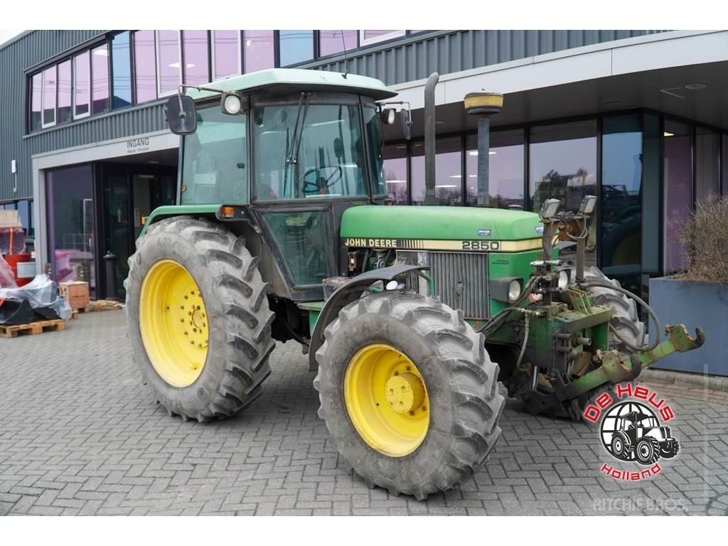 John Deere 2850 トラクター
