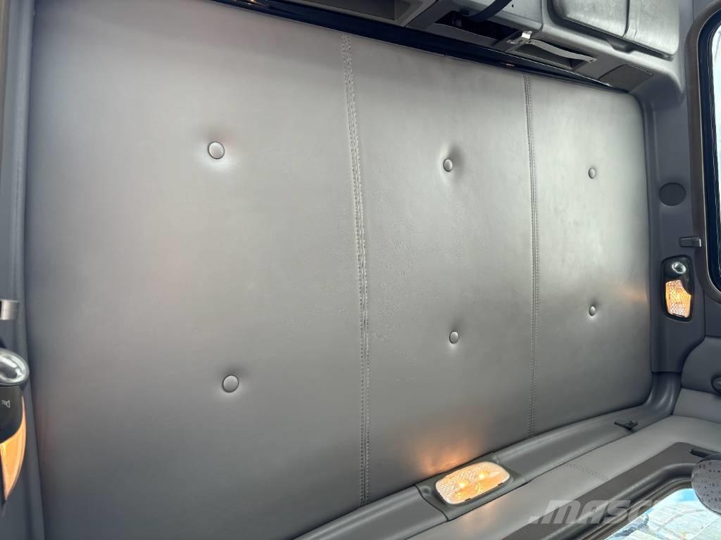 Kenworth T 800 中古トラクターヘッド | トレーラーヘッド