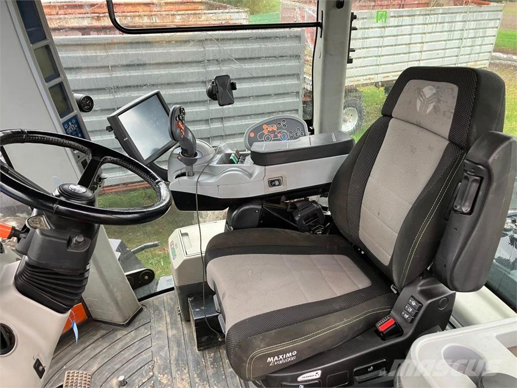 New Holland T9.560 トラクター