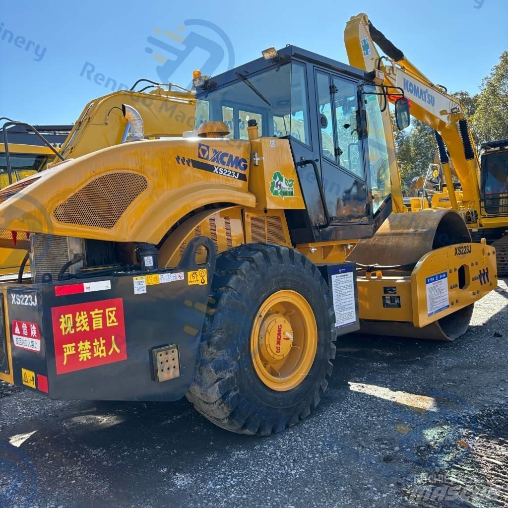 XCMG XS223J 振動ローラ