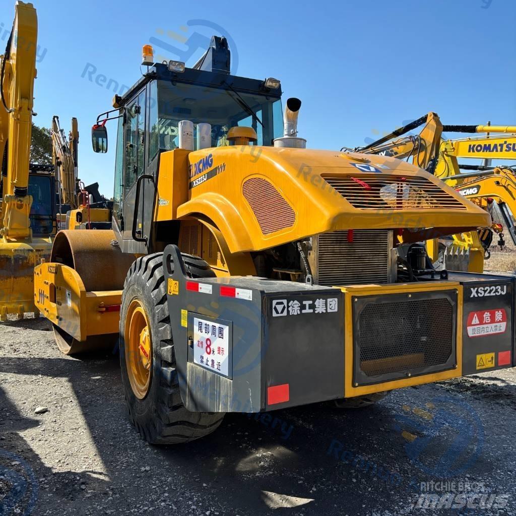 XCMG XS223J 振動ローラ