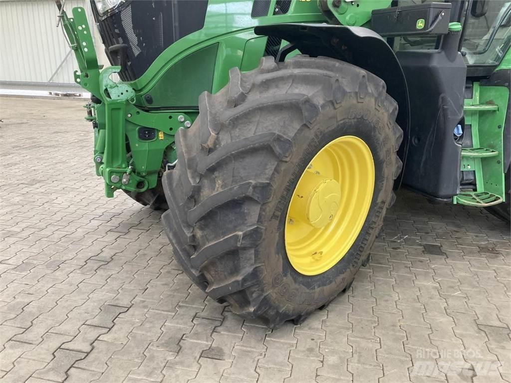 John Deere 6R 155 トラクター