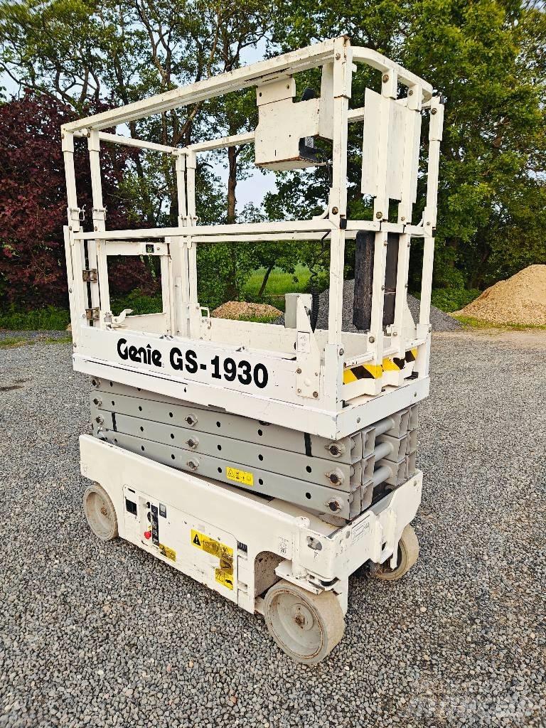 Genie GS 1930 シザースリフト