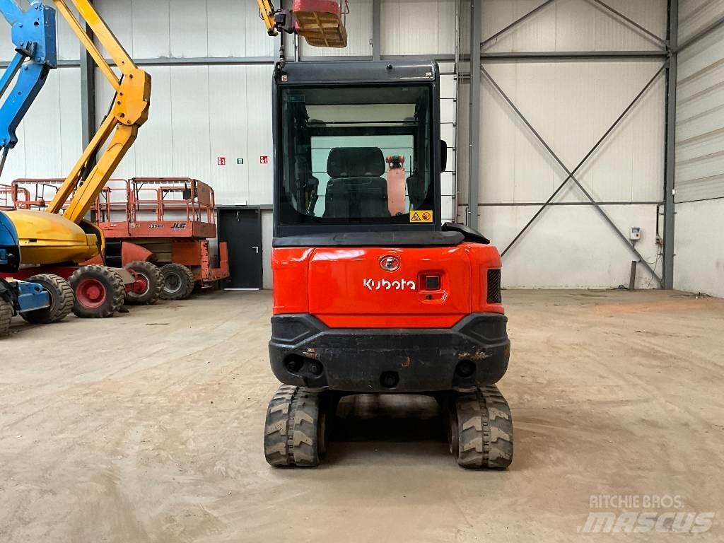 Kubota KX 027-4 ミニ油圧ショベル 7t以下（ミニユンボ・ミニディガー）