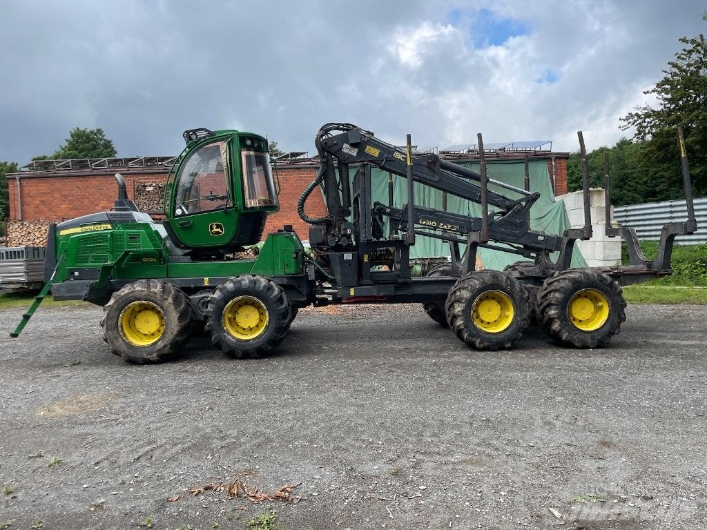 John Deere 1210 G フォワーダー