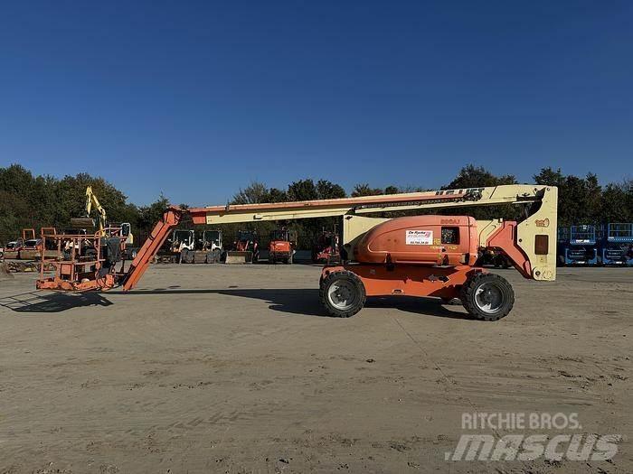 JLG 800AJ ブームリフト　屈伸型