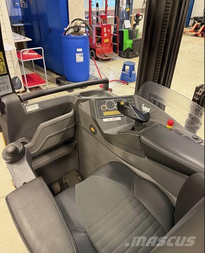 Atlet truck UMS160 リーチフォークリフト