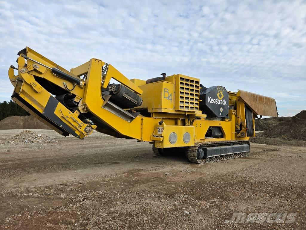 Keestrack B 4 自走式クラッシャー