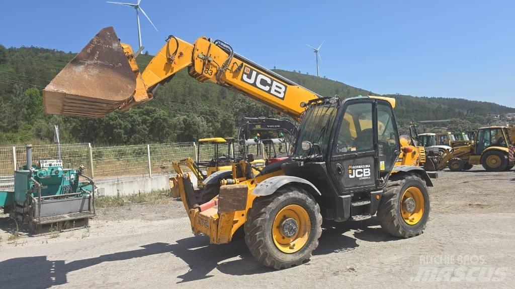 JCB 540-140 テレスコーピックハンドラー