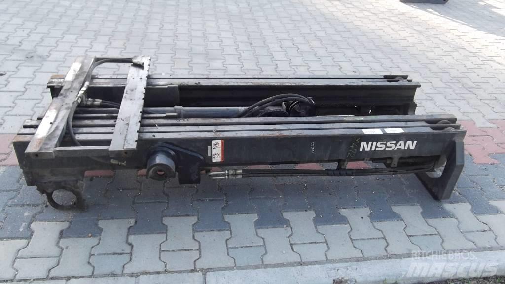 Nissan FB18 M-0472 マスト