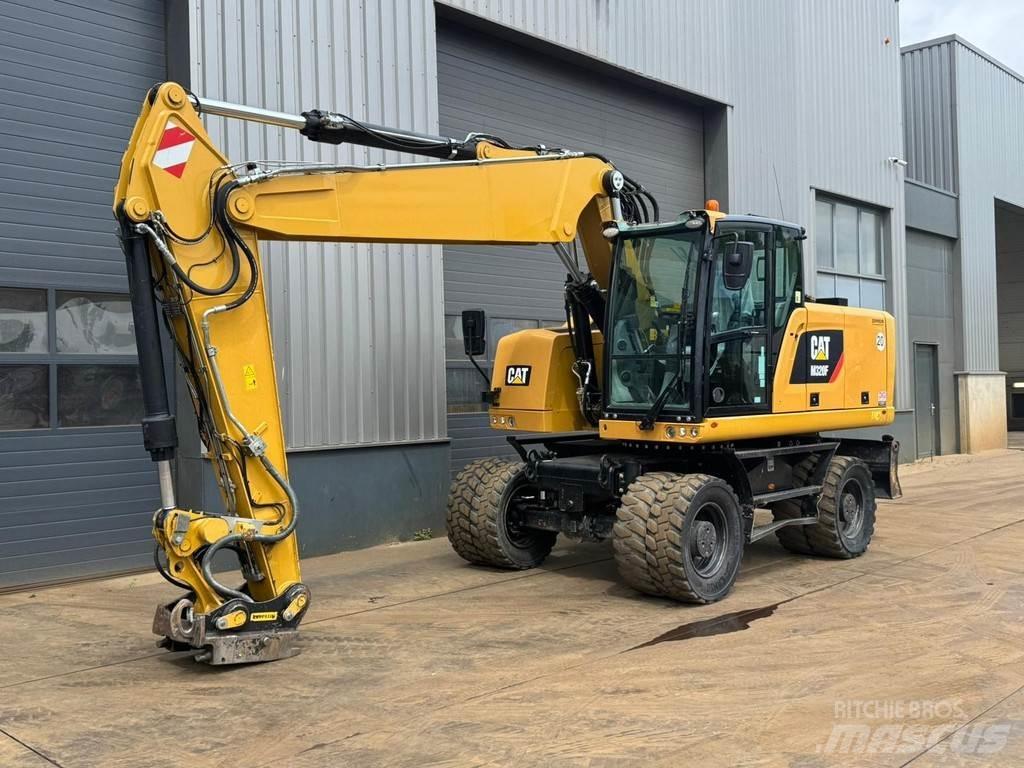 CAT M320F ホイール式油圧ショベル（パワーショベル・ユンボ・バックホー）