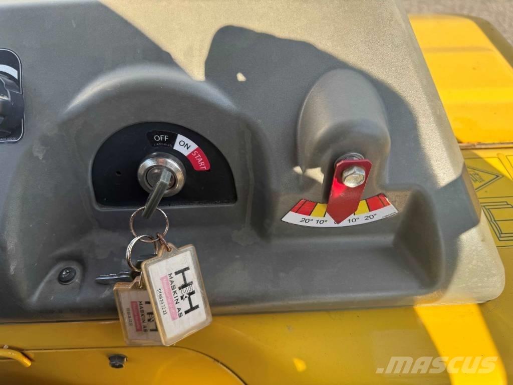 Yanmar C30R-3TV キャリアダンプ