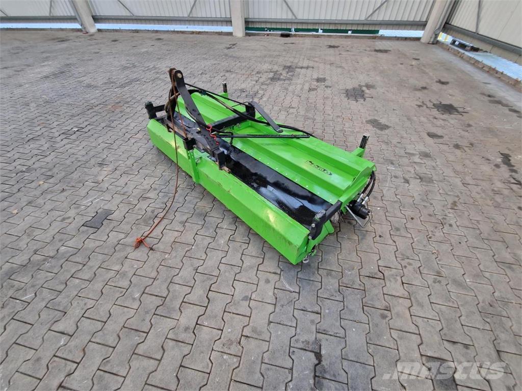 Bema 2300 Agrar 路面清掃機