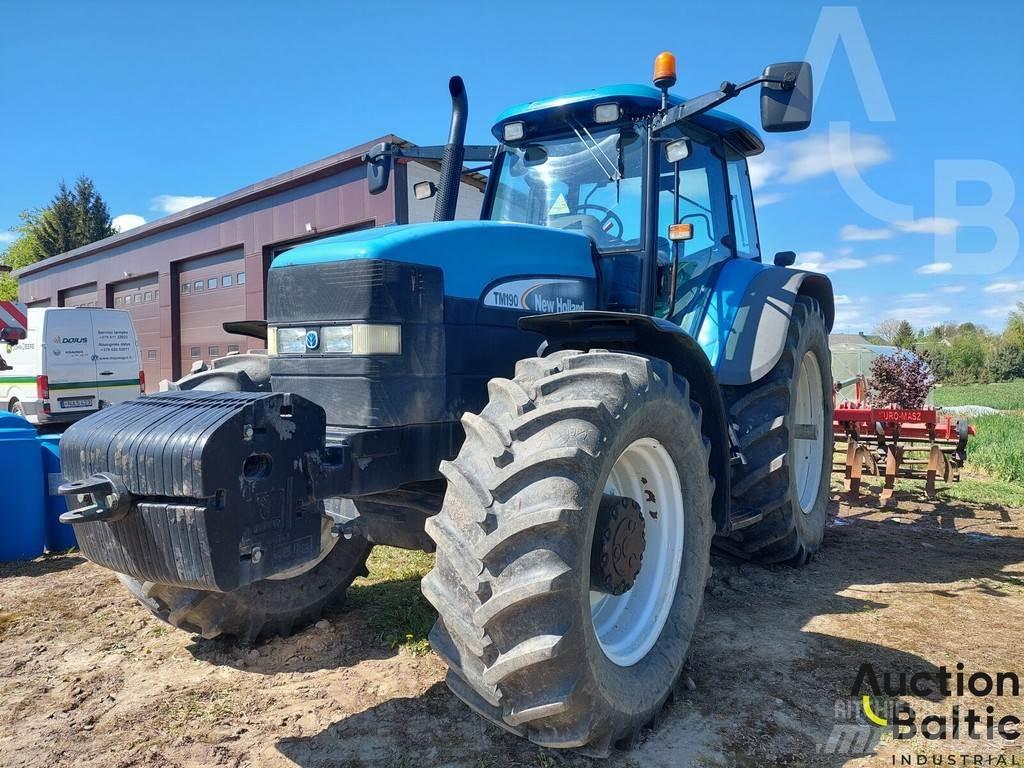 New Holland TM 190 トラクター