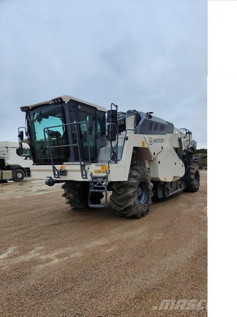 Wirtgen WR 250 I アスファルトリサイクルマシン