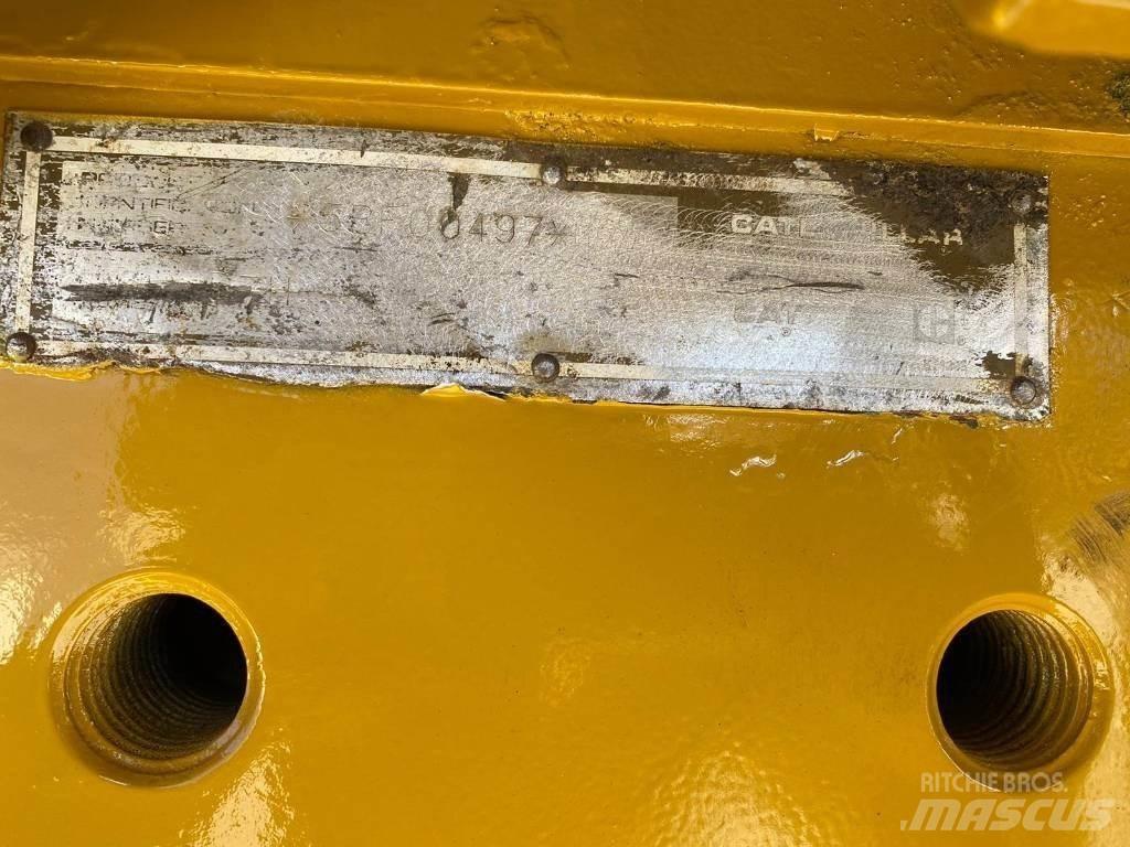 CAT D 7 H ブルドーザー