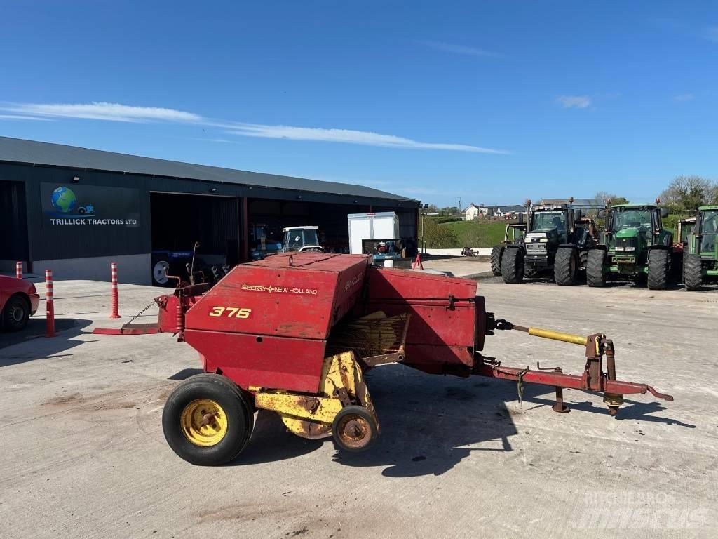 New Holland 376 スクエアベーラー
