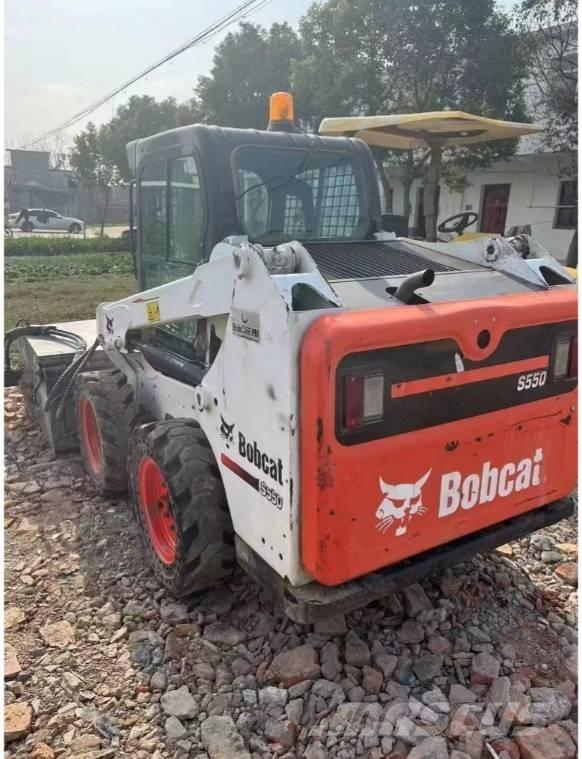 Bobcat S 550 スキッドステアローダー