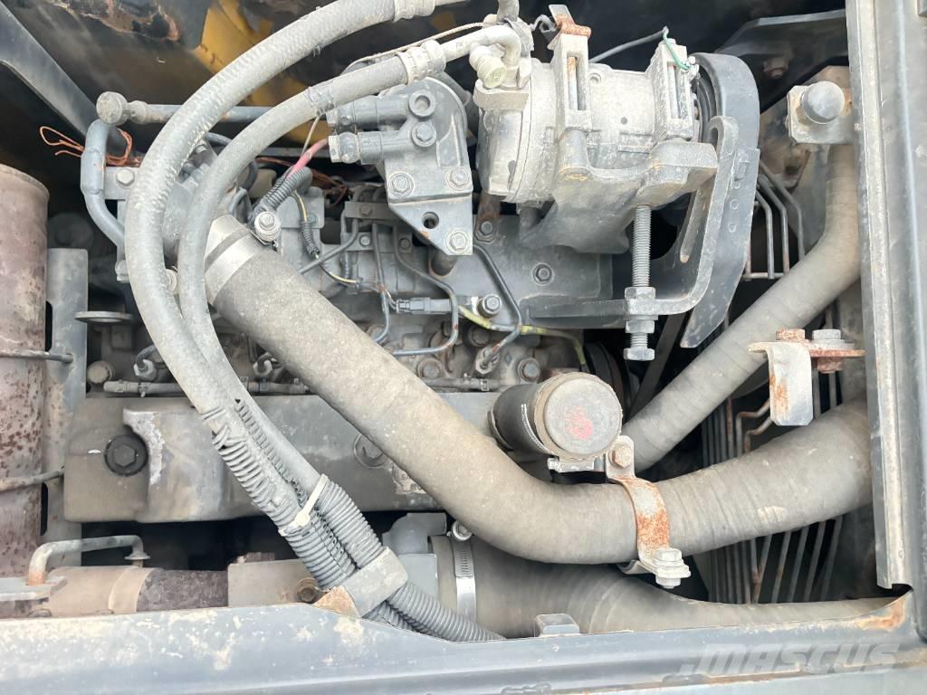 Komatsu PC 138 US 中型油圧ショベル 7ｔ-12ｔ（ユンボ・パワーショベル・バックホー）