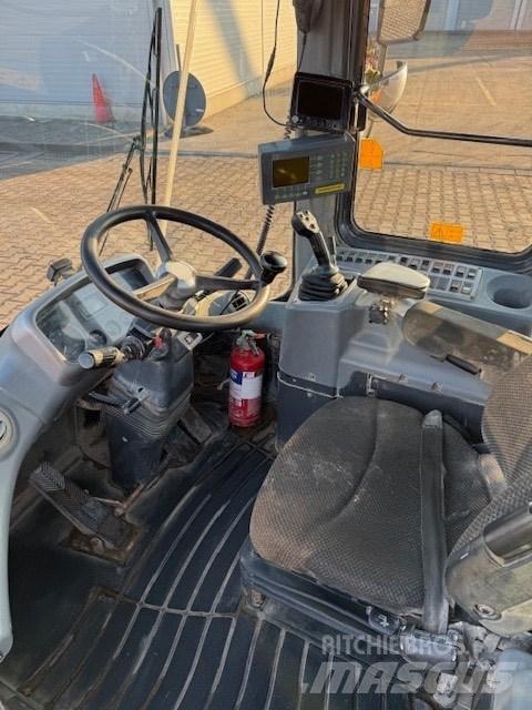 Doosan DL 420-3 CAB キャビン及び内装
